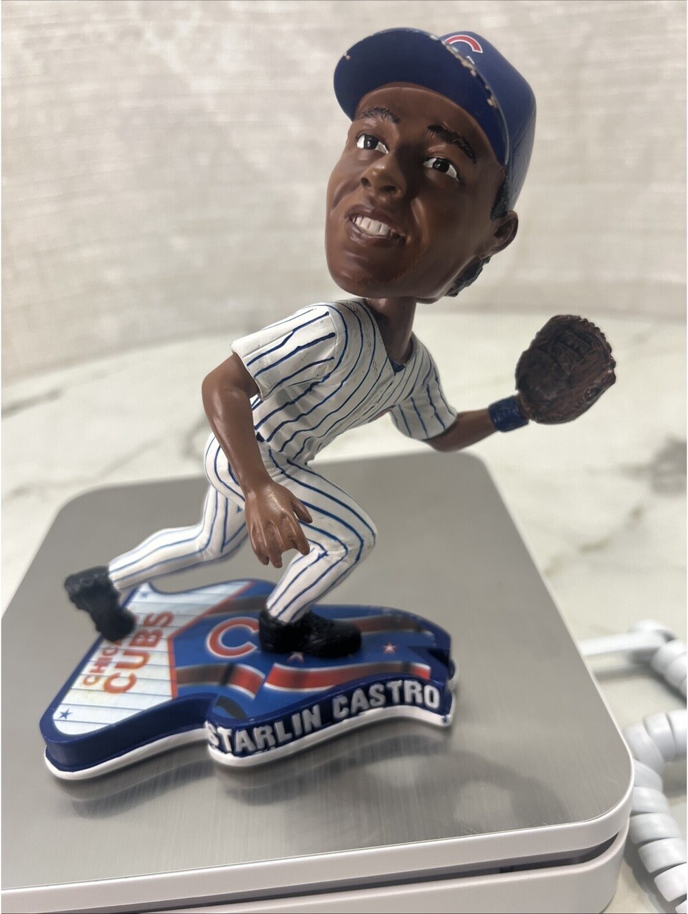 STARLIN CASTRO Chicago Cubs EXCLUSIVE Pennant Base Bobblehead #12/2013 Legends